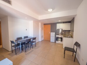 Condo, 2 Bedrooms | Private kitchen