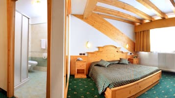 Standard Triple Room | 1 bilik tidur, peti besi dalam bilik, langsir/tirai gelap terus