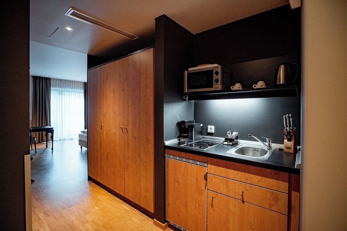 loft | 1 bedroom, premium bedding, minibar, in-room safe