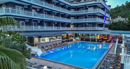 Mustis Royal Plaza