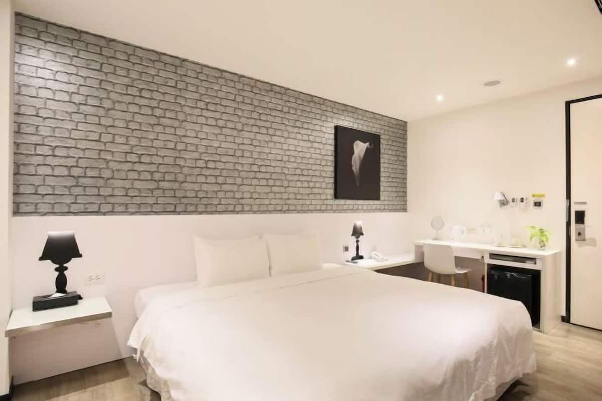 1 slaapkamer, een kluis op de kamer, een bureau, gratis wifi