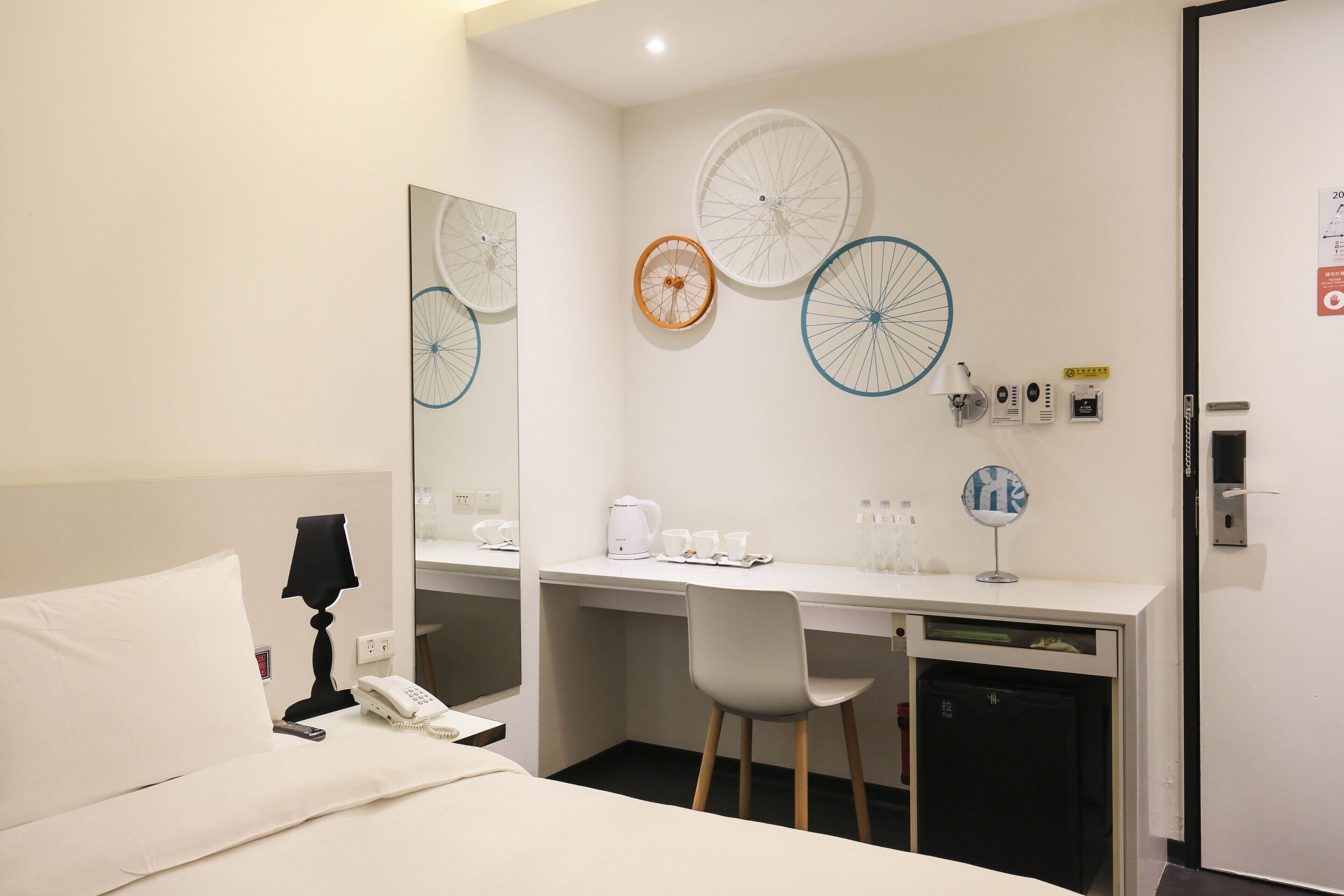 triple room (no window) | 1 bedroom, in-room safe, desk, free wifi