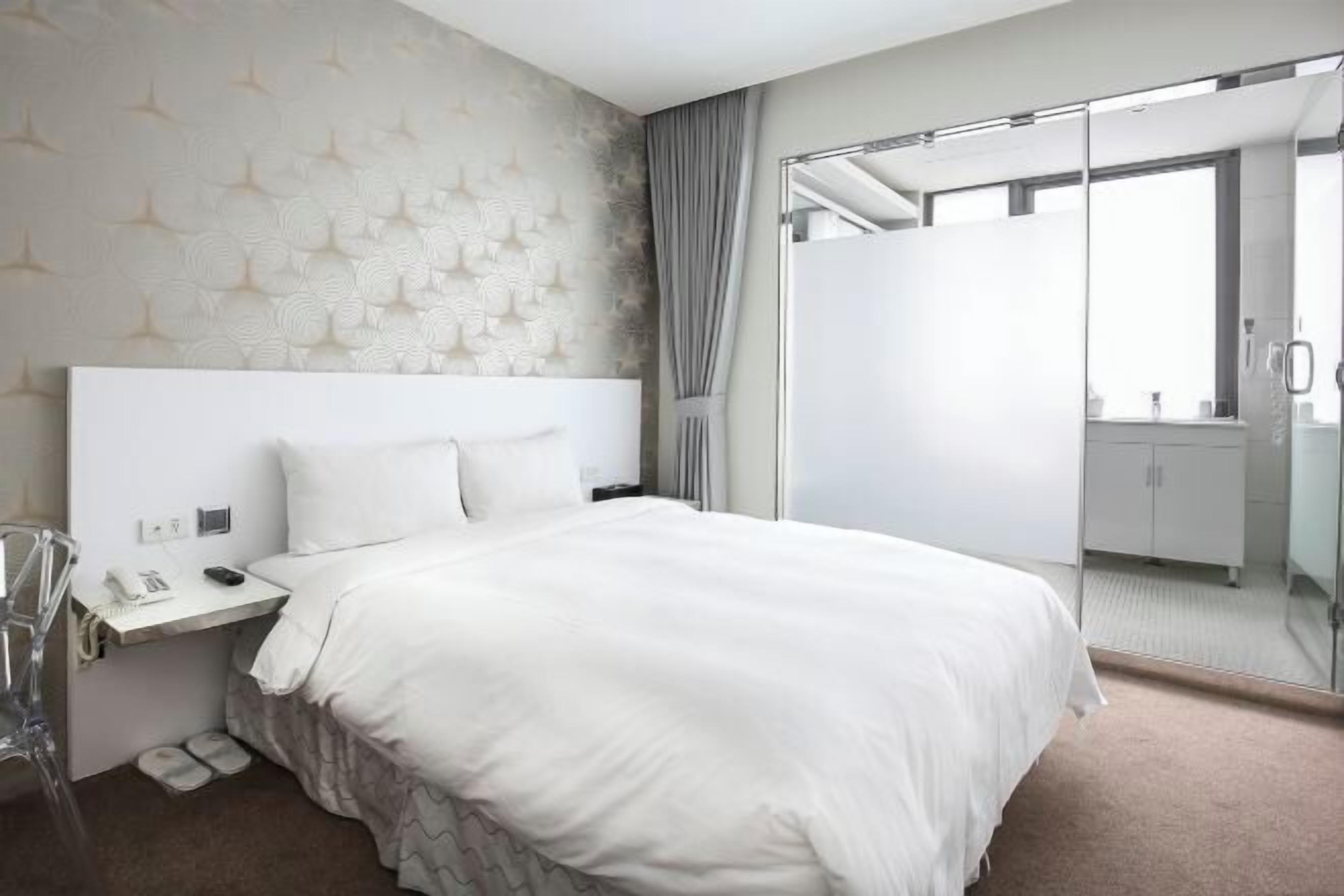 1 dormitorio, caja fuerte, escritorio y wifi gratis