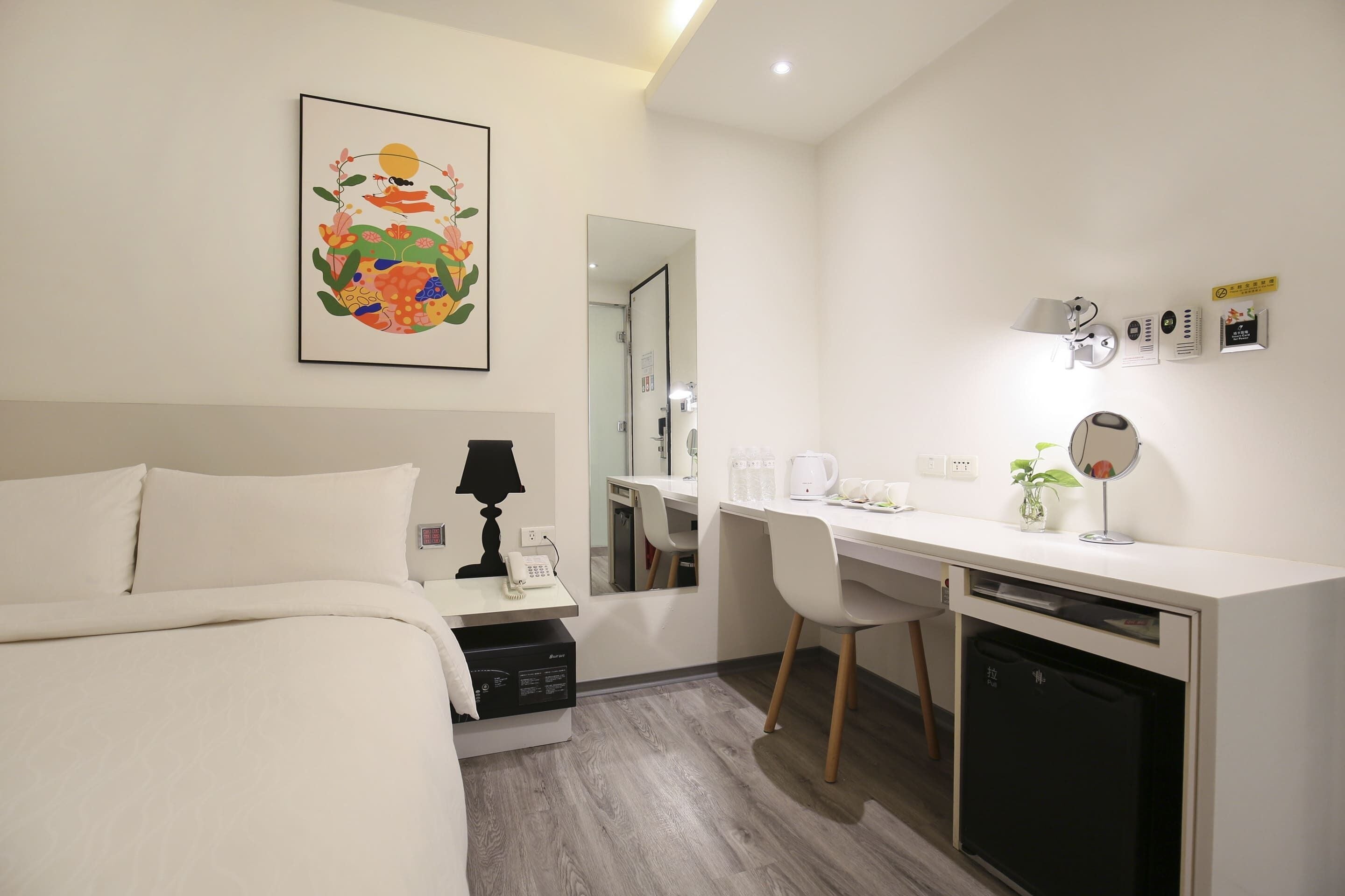 triple room (no window) | 1 bedroom, in-room safe, desk, free wifi