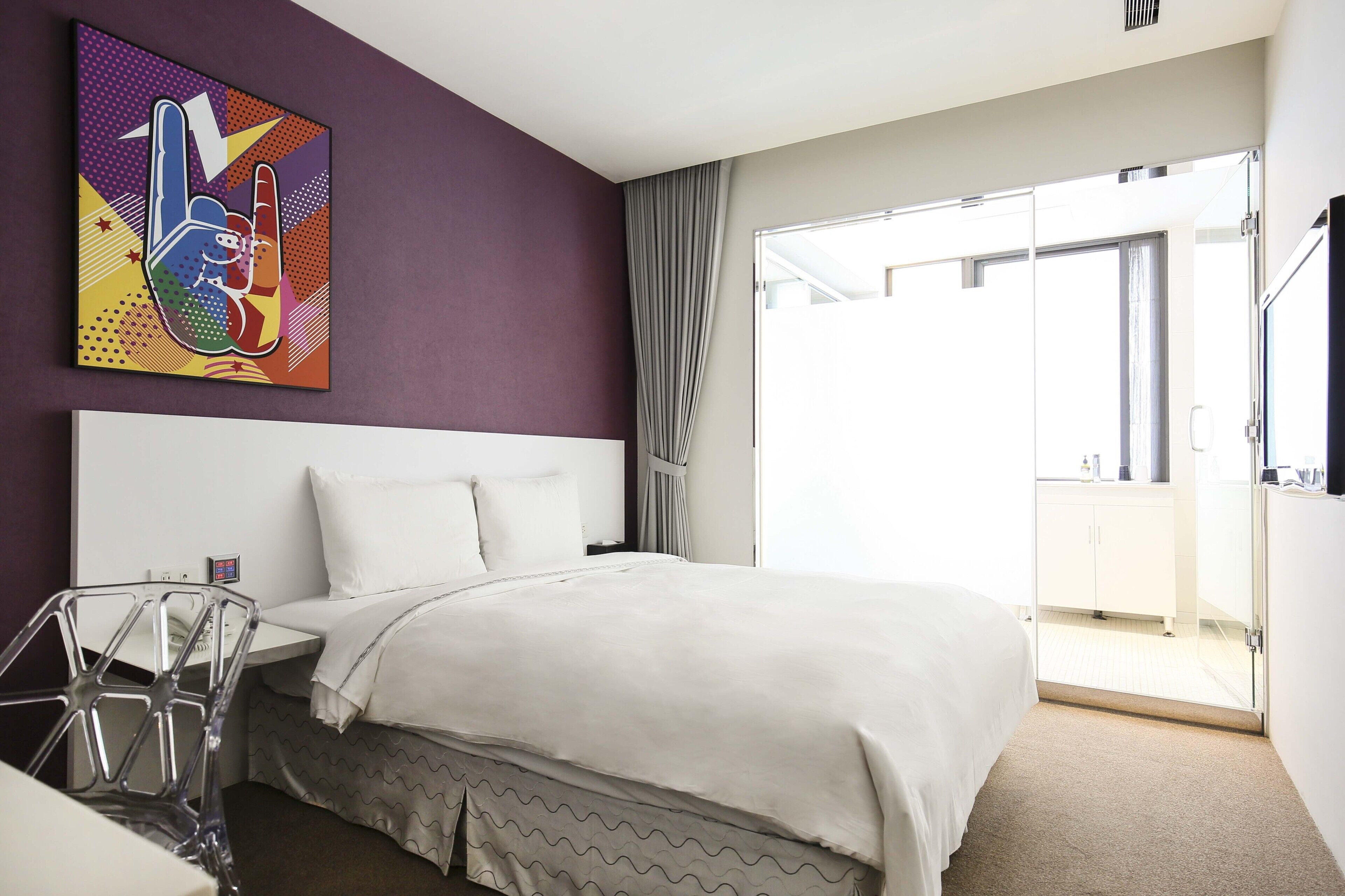 elite double | 1 bedroom, in-room safe, desk, free wifi