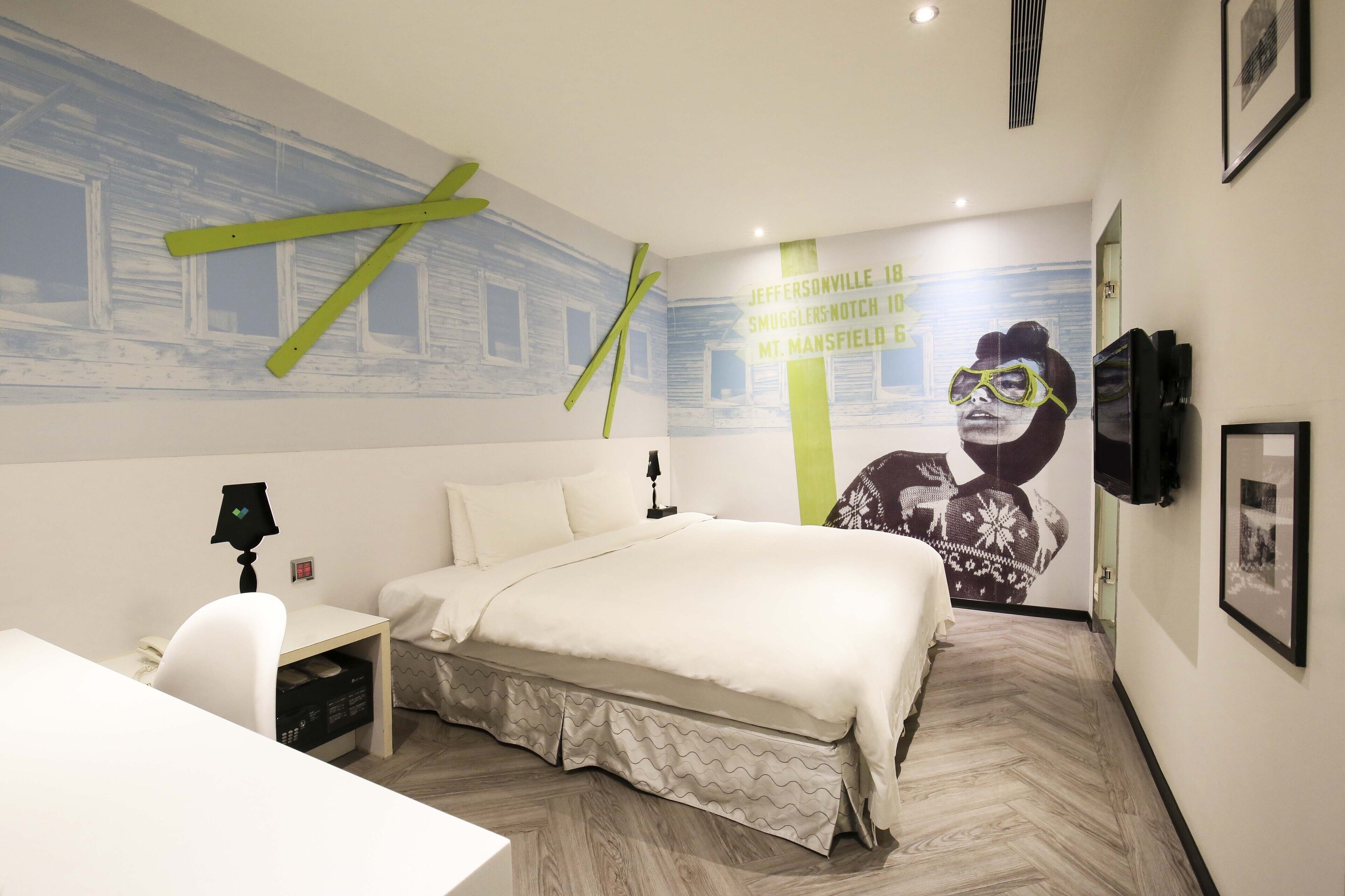 twin room, no windows | 1 bedroom, in-room safe, desk, free wifi