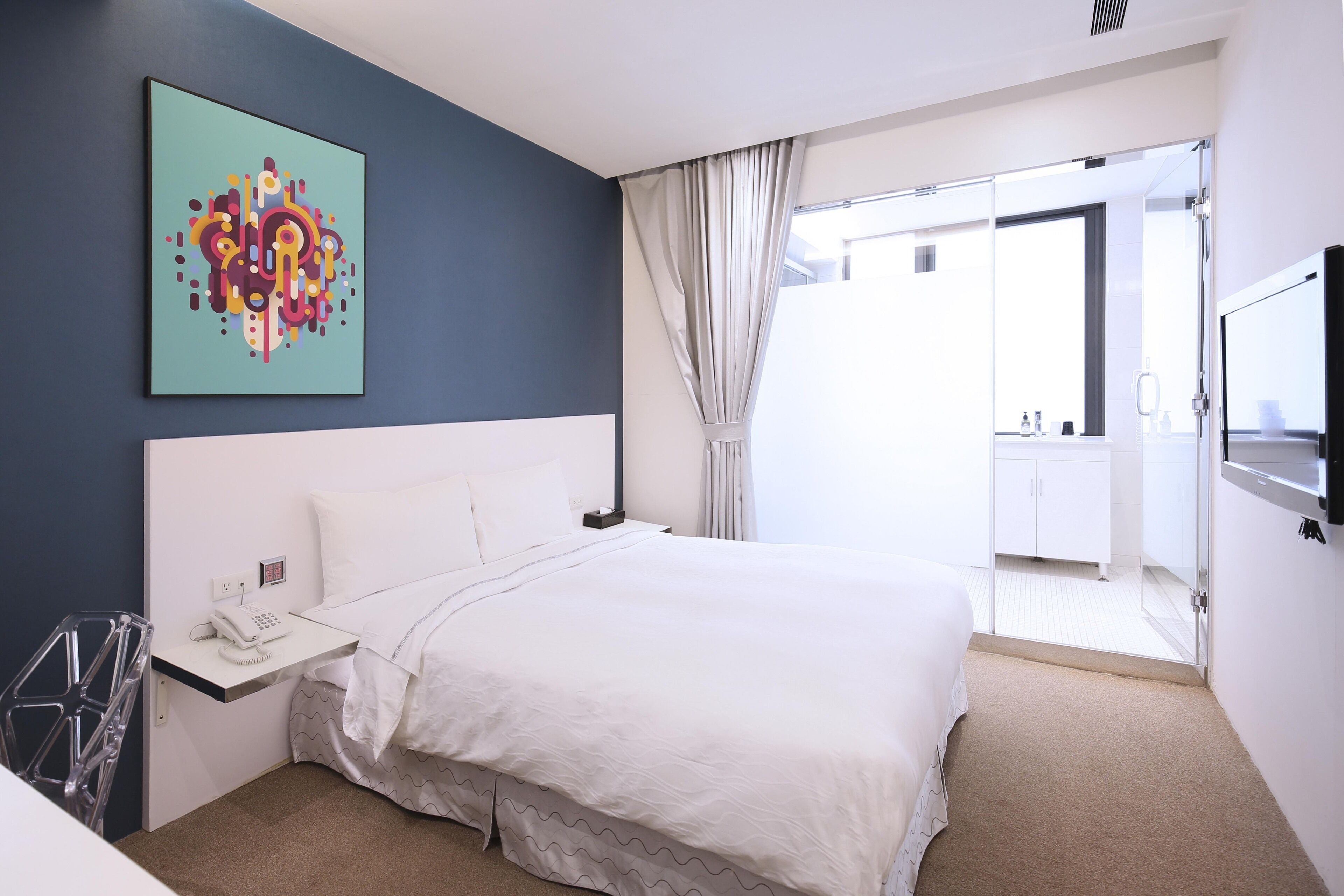 elite double | 1 bedroom, in-room safe, desk, free wifi