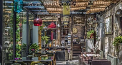 Hill Lily Courtyard