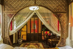 Suite | Living area | LCD TV - Hill Lily Courtyard (Beijing)