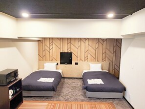 Japanese-Western Style Room, Non smoking | Individually furnished, desk, laptop workspace, free WiFi - HOTEL LiVEMAX Yokohama Tsurumi (Yokohama)