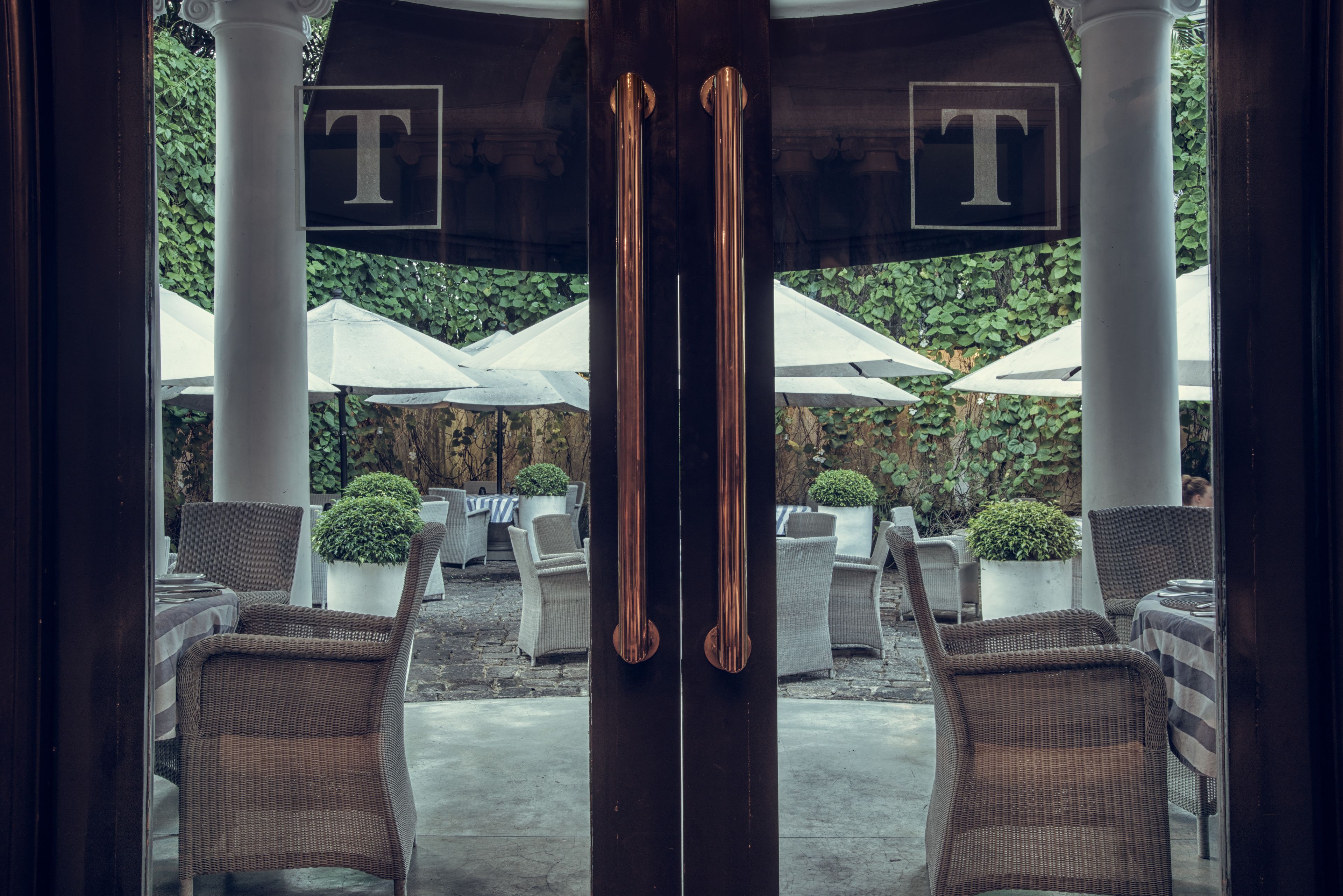 2 间餐厅，国际美食