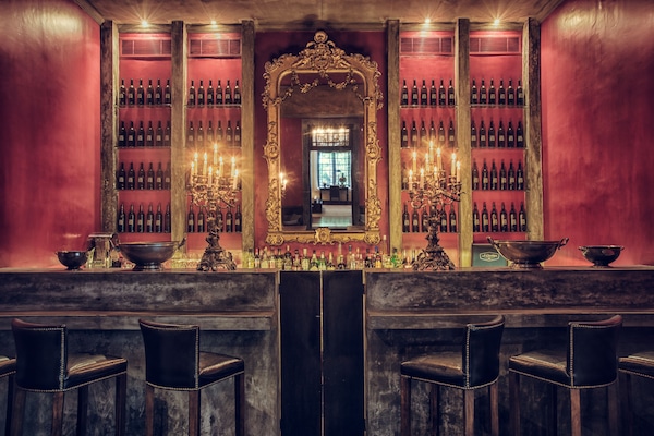 Bar (en la propiedad)