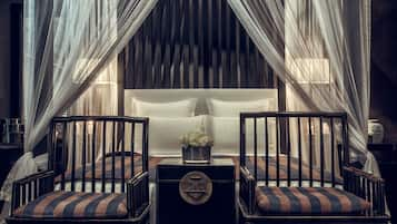 Royal Suite, 1 King Bed | Premium bedding, minibar, in-room safe, desk