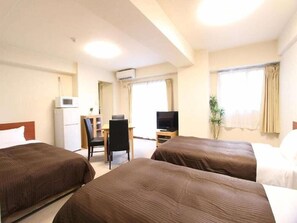 Desk, laptop workspace, free WiFi, bed sheets - Hotel Livemax Budget Fuchu (Fuchu)