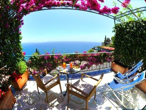 Minibar, iron/ironing board, free WiFi, bed sheets - Locanda Costa d'Amalfi (Amalfi)