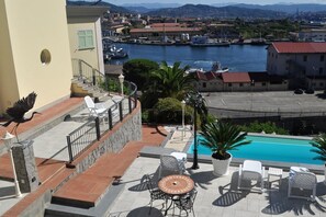 Rooftop pool - Villa Nina (La Spezia)