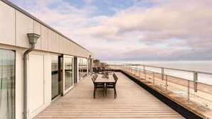 Unique penthouse with panoramic sea view |10p | Utsikt fra balkong