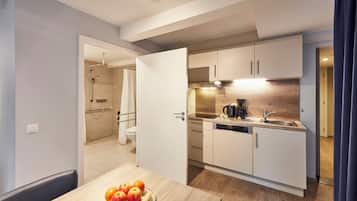 Accessible suite without balcony | 2p | Baño | Secadora de cabello y papel de baño