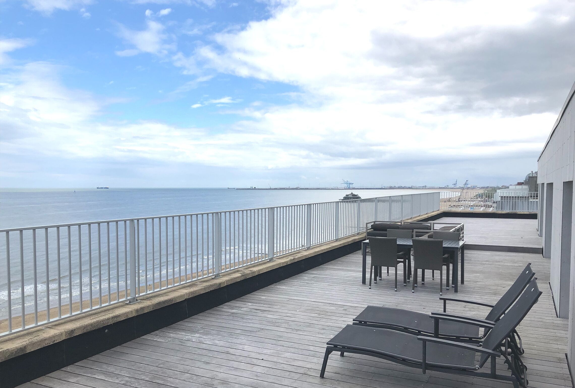 Panorama penthouse | Uitzicht op strand/zee