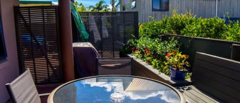 Two Bedroom (Two Bathrooms) | Terrace/patio