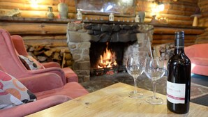 Fireplace - Lemonthyme Wilderness Retreat (Moina)