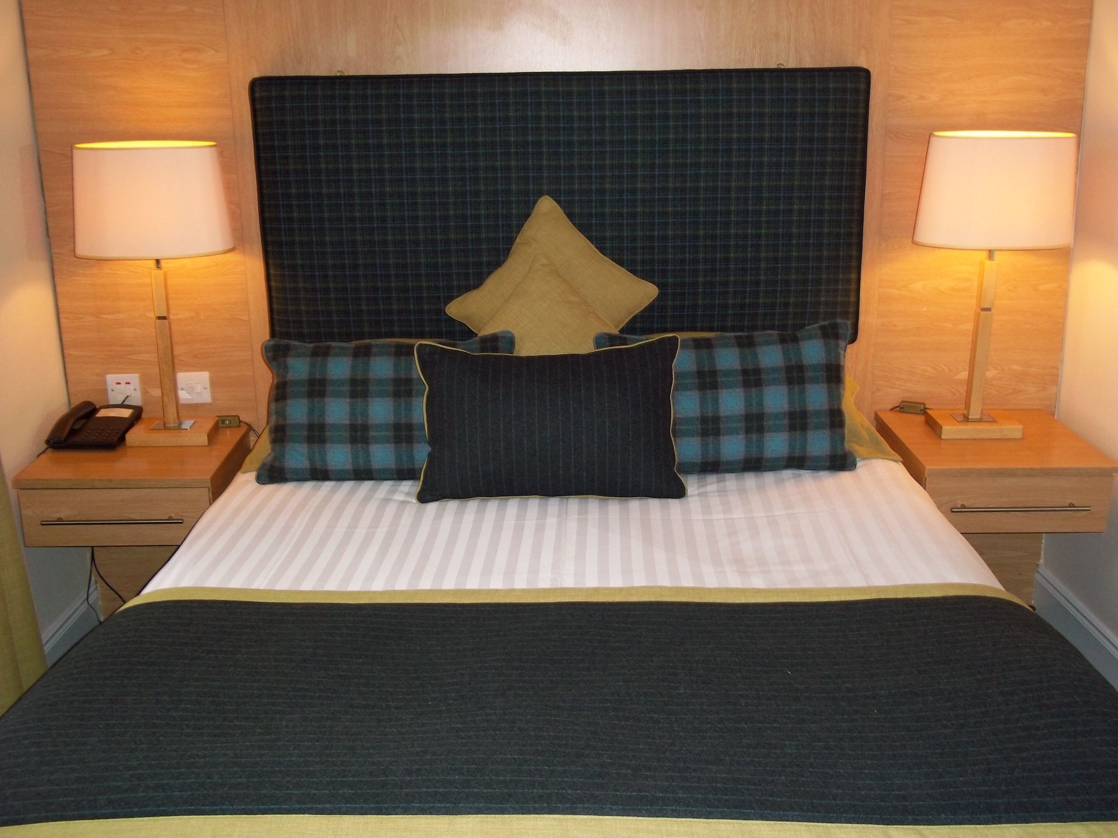 Triple Room | Premium bedding, desk, iron/ironing board, free WiFi