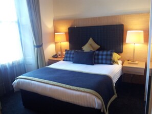 Premium bedding, desk, iron/ironing board, free WiFi - Northern Hotel Brechin (Brechin)
