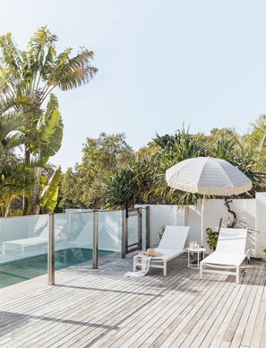 Outdoor pool - Cape Beach House (Byron Bay)