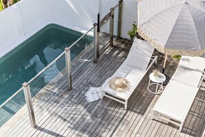 室外游泳池