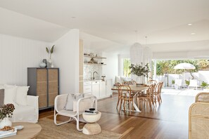 Standard Double or Twin Room | Living area | Flat-screen TV, MP3 dock - Cape Beach House (Byron Bay)