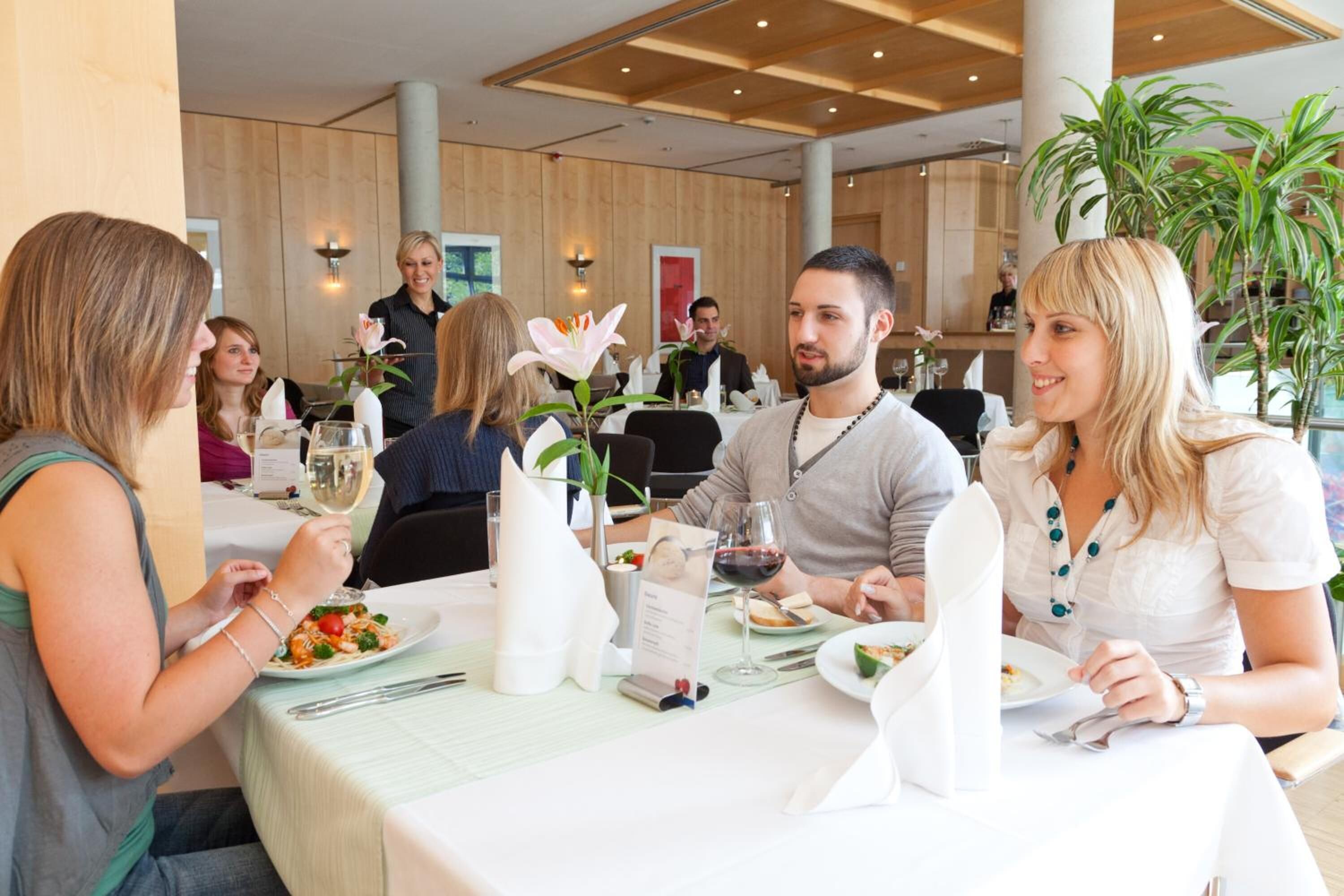 lunch and dinner served, al fresco dining
