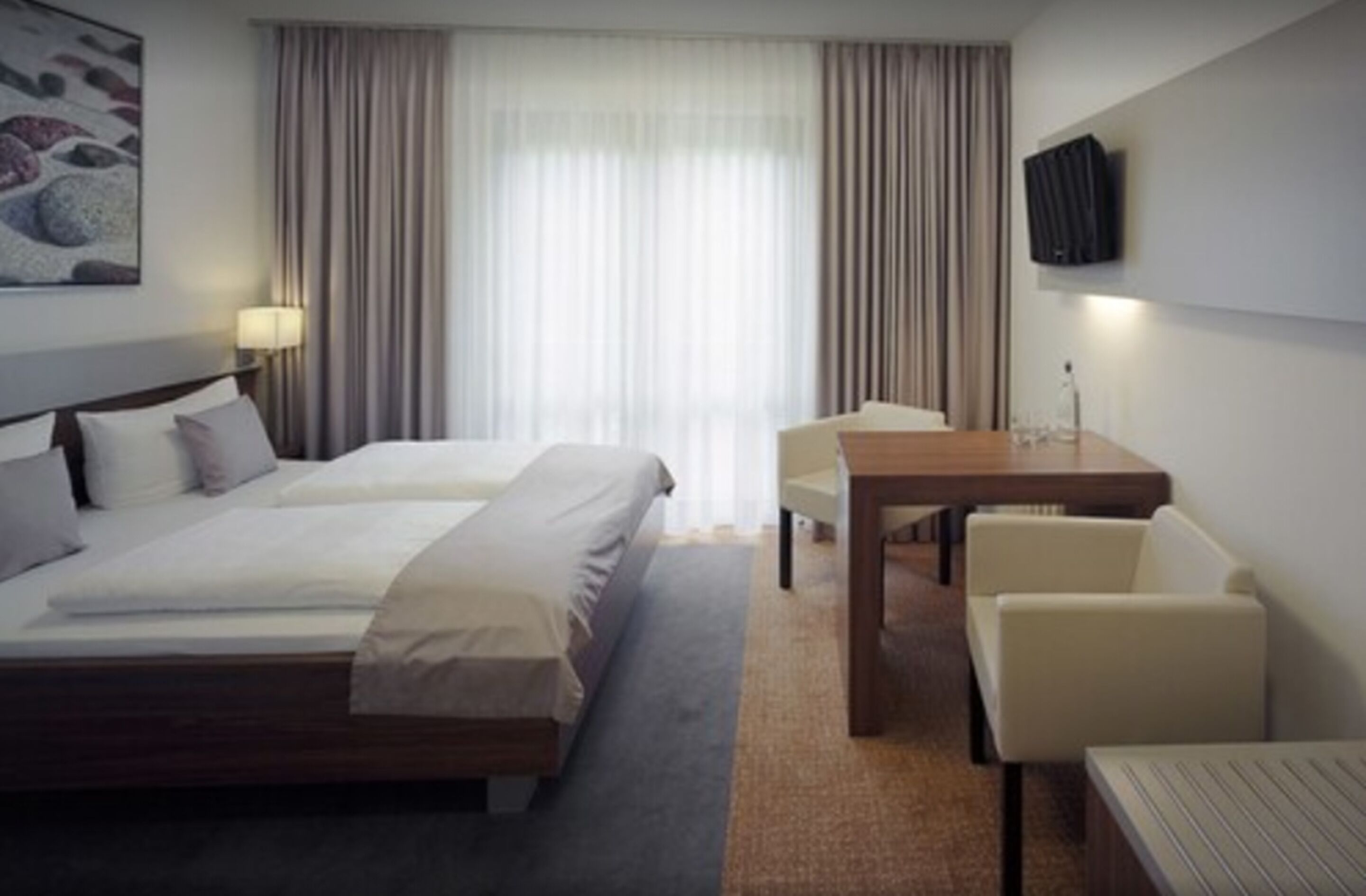 hypo-allergenic bedding, in-room safe, desk, blackout curtains