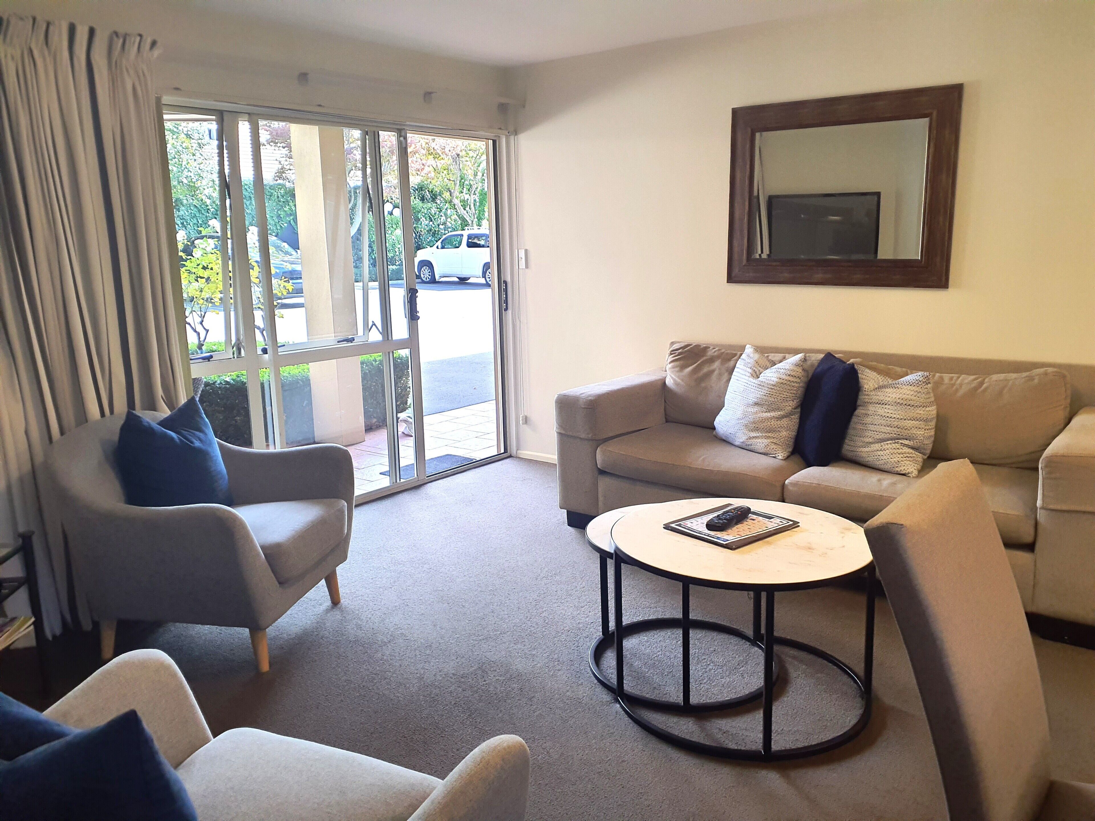 Apartment, 2 Bedrooms | Desk, soundproofing, iron/ironing board, free cots/infant beds