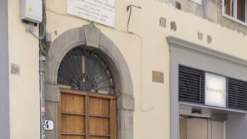 Entrada al alojamiento