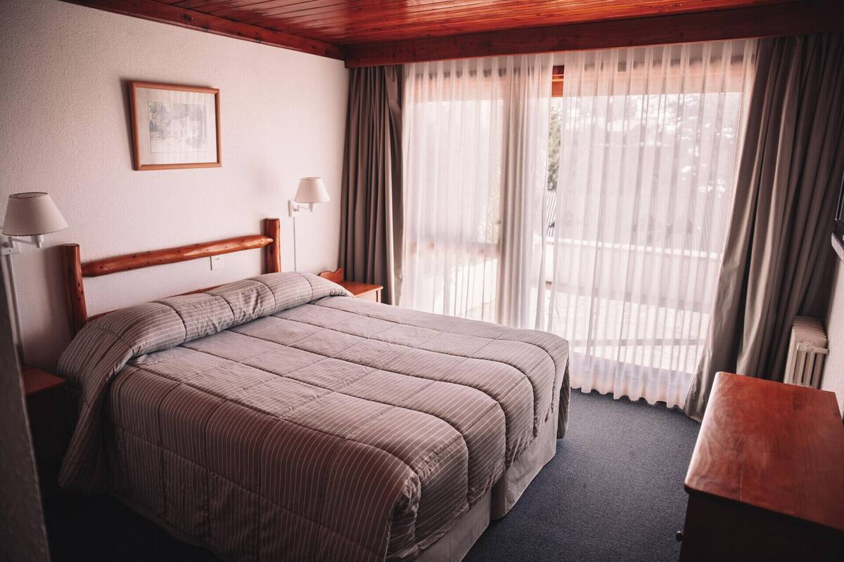Hochwertige Bettwaren, Minibar, Zimmersafe, Verdunkelungsvorhänge
