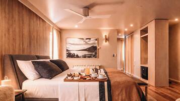 Suite | Premium bedding, minibar, in-room safe, blackout curtains