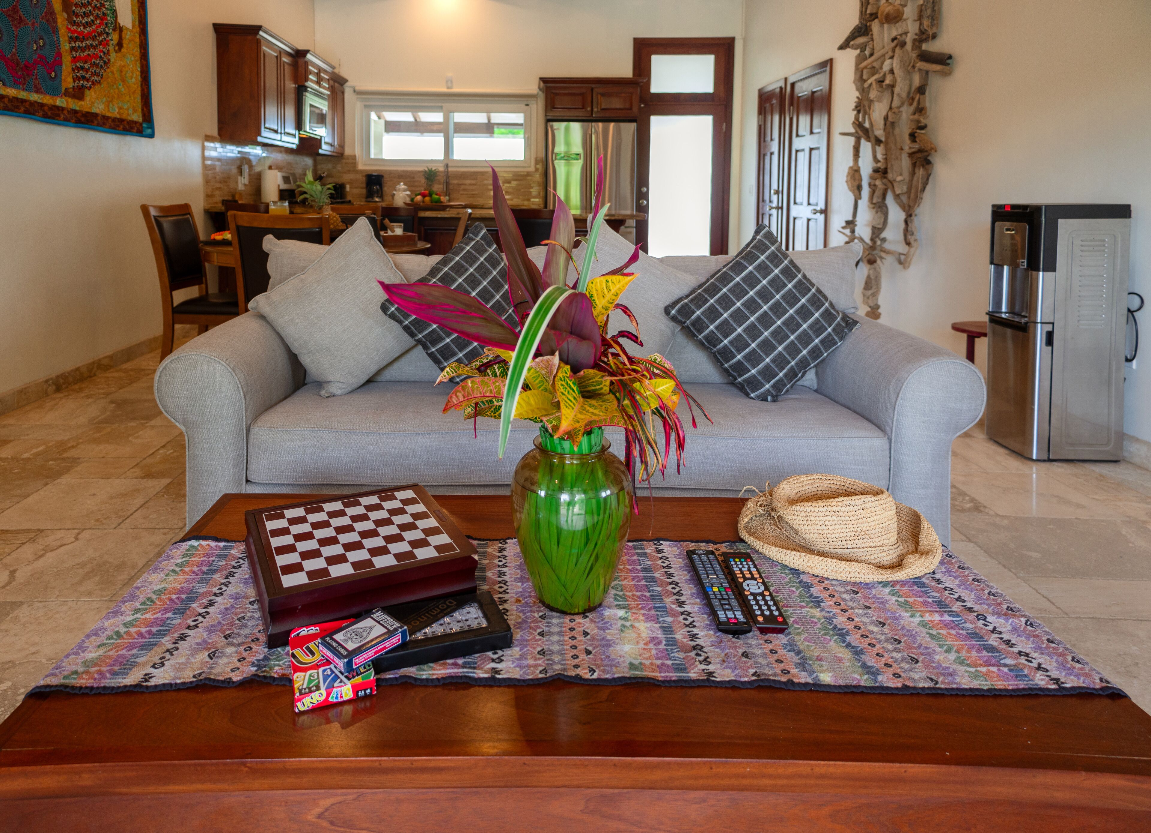 muna numa family home (not on beach) | living area | 42-inch lcd tv with cable channels, tv