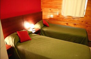 Quarto casal ou duplo | Cofres nos quartos, individualmente decorados