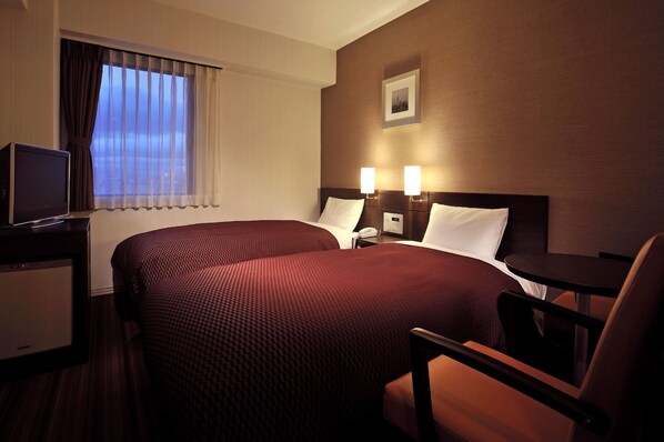 Twin Room, Non Smoking (15m², 100cm-Wide Beds)