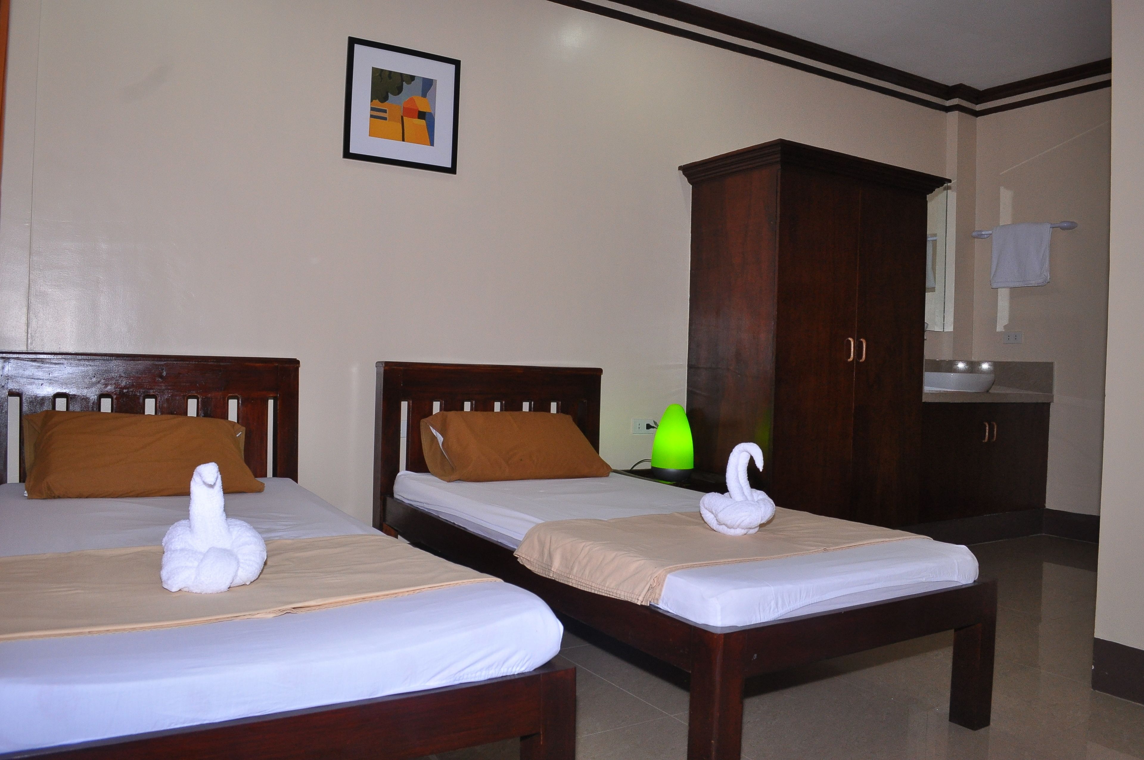 standard premier air-conditioning | 1 bedroom, egyptian cotton sheets, premium bedding, select comfort beds