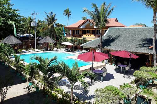 Outdoor pool, pool loungers