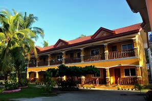Interior - Slam's Garden Dive Resort (Daanbantayan)