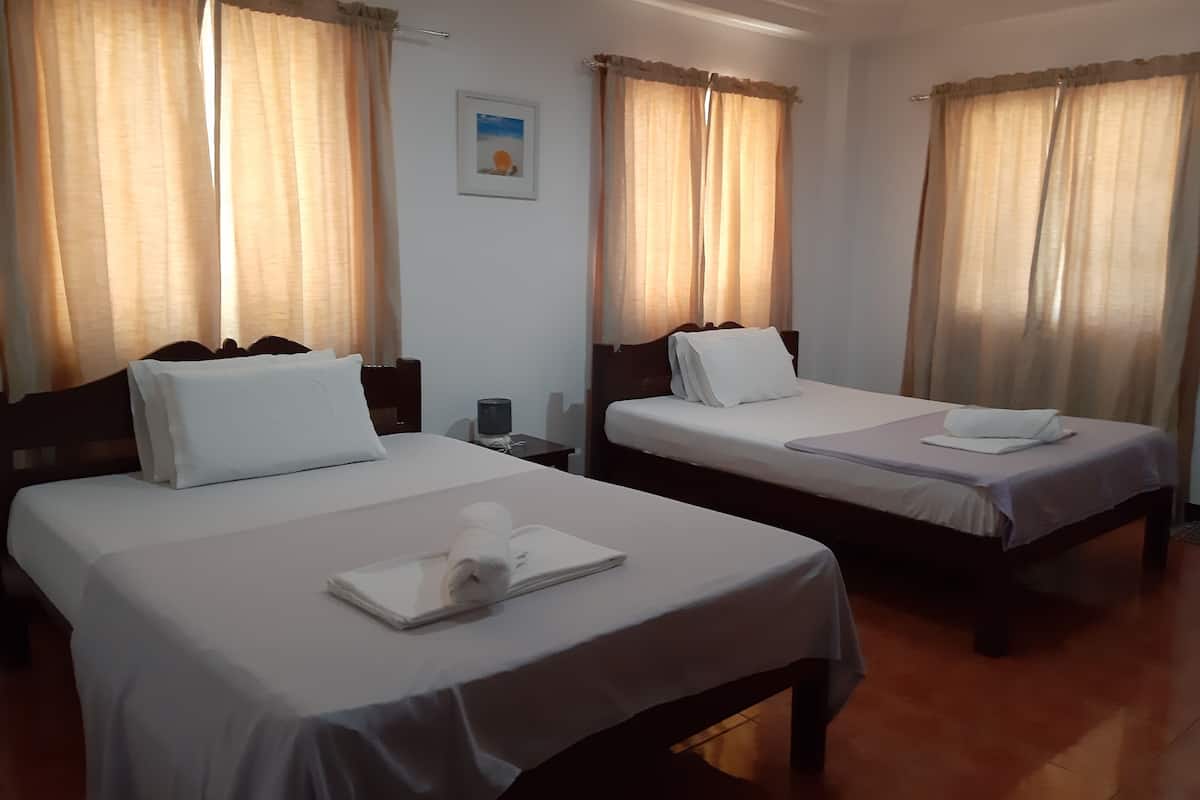 1 bedroom, egyptian cotton sheets, premium bedding, select comfort beds