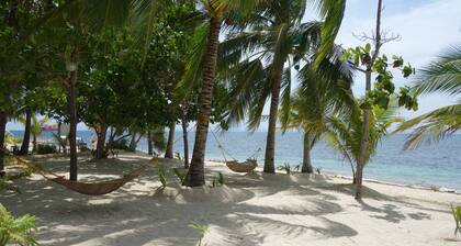 Slam's Garden Dive Resort