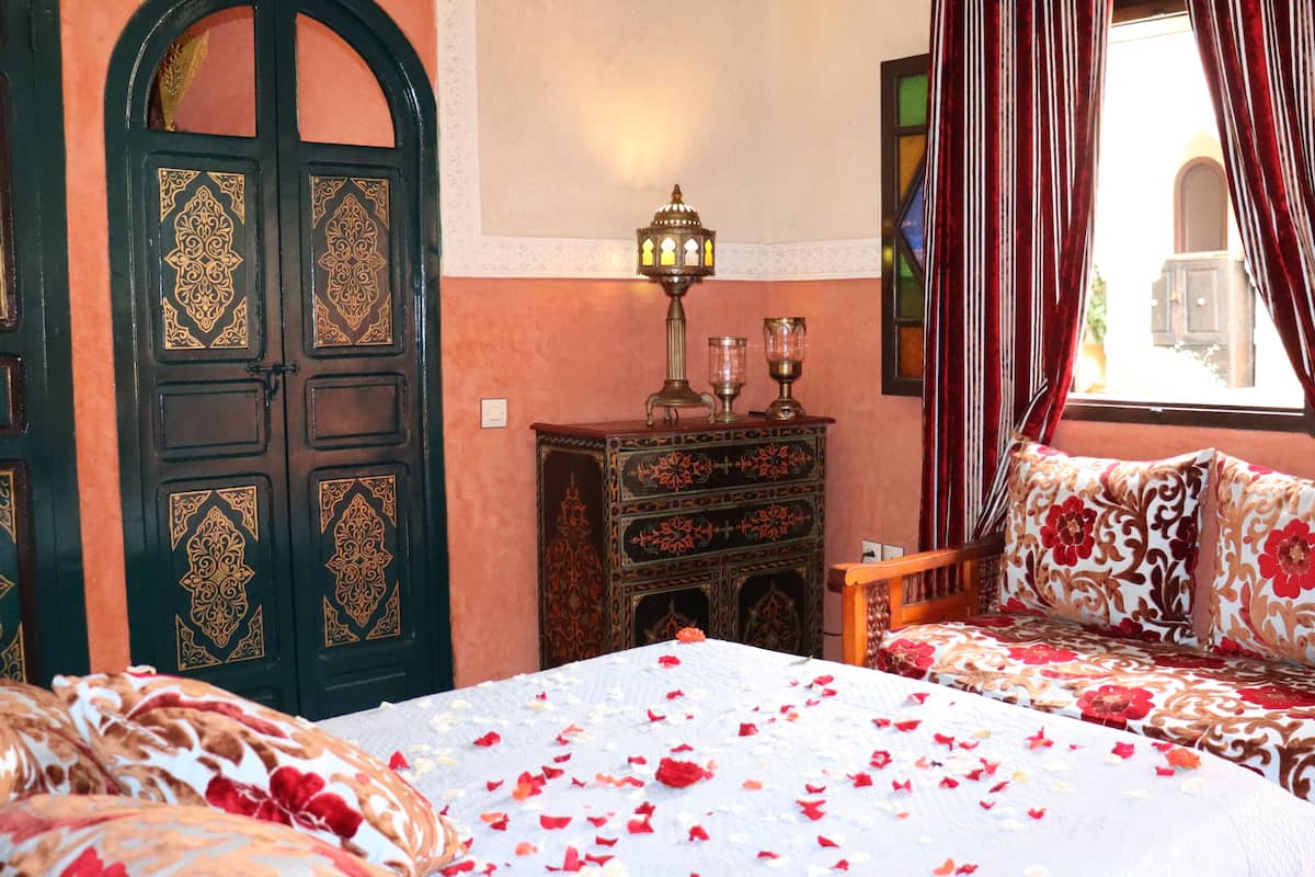 Chambre Standard | Décoration personnalisée, fer et planche à repasser