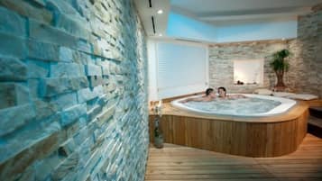 Indoor spa tub