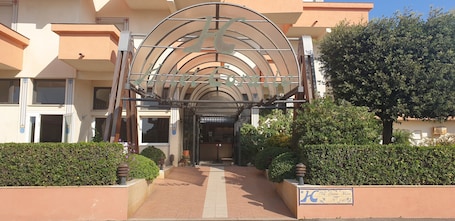 Fachada de la propiedad