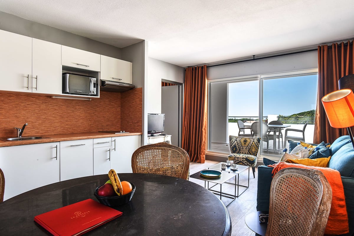 comfort apartment (for 4 people) | private kitchenette | electric kettle