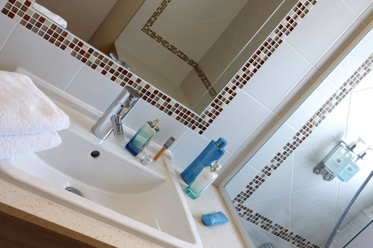 family room | bathroom sink