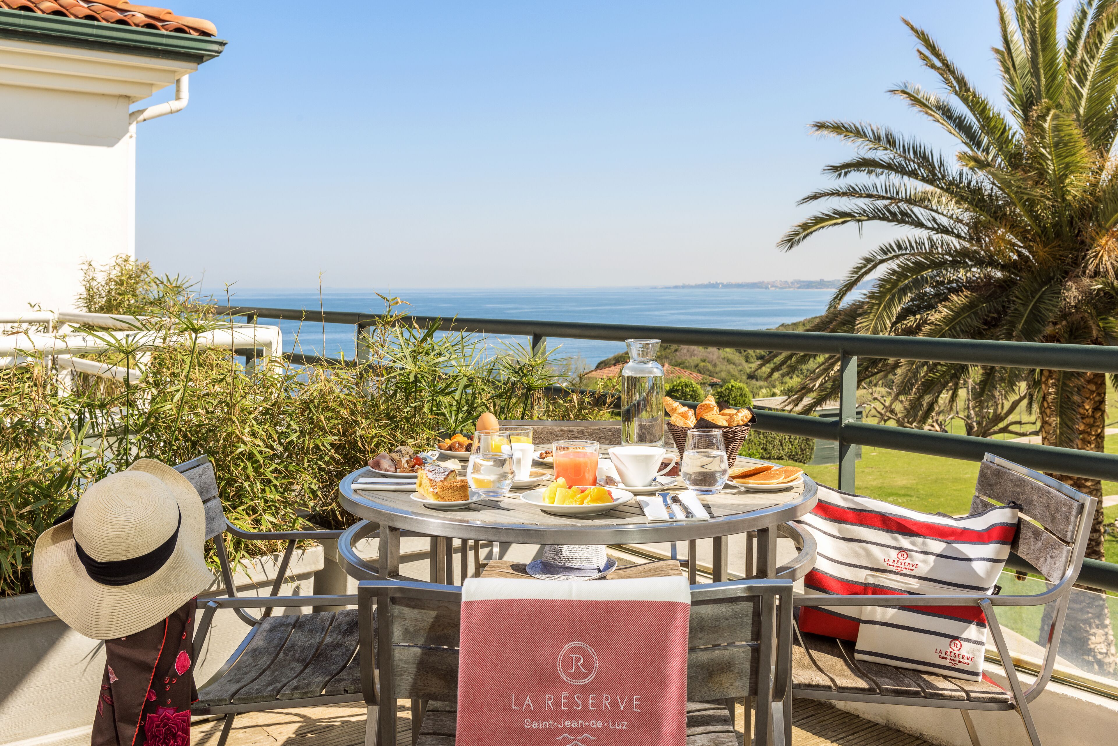 Suite, delvis sjøutsikt | Terrasse/patio